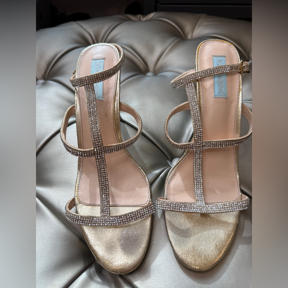 BETSEY JOHNSON SB-TATE GOLD METALLIC CRYSTAL SANDAL HEELS 10 BLING - Picture 5 of 7